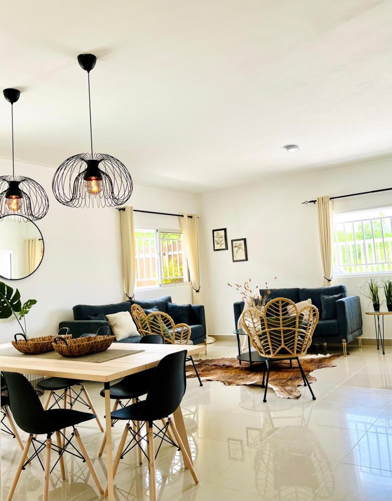 Ambar Luxurious Condo At Caleta ลาโรมานา ภายนอก รูปภาพ
