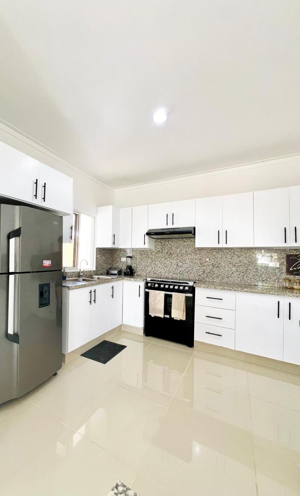 Ambar Luxurious Condo At Caleta ลาโรมานา ภายนอก รูปภาพ