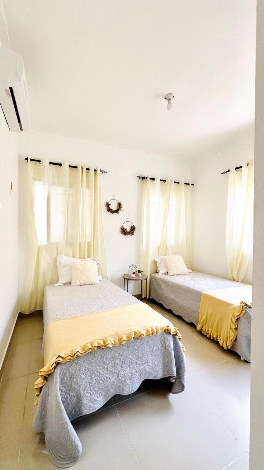 Ambar Luxurious Condo At Caleta ลาโรมานา ภายนอก รูปภาพ